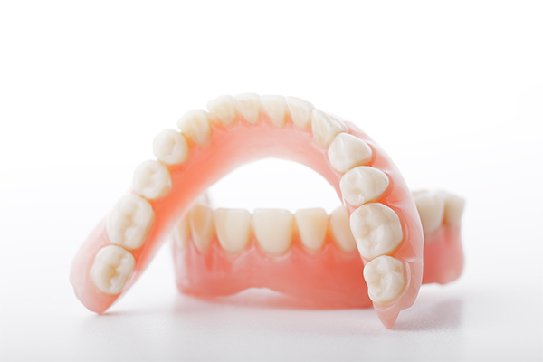 Can A Broken Tooth On A Denture Be Repaired?